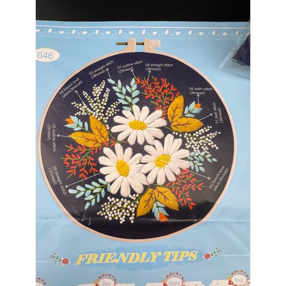 New Folk Floral Embroidery Kit - No. 646 - Picture 2 of 4